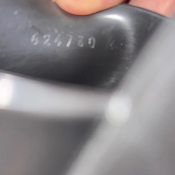 Gucci Glossy Black Slide Sandals - Picture 7 of 7